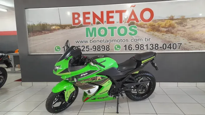 KAWASAKI NINJA 250R VERDE 2010