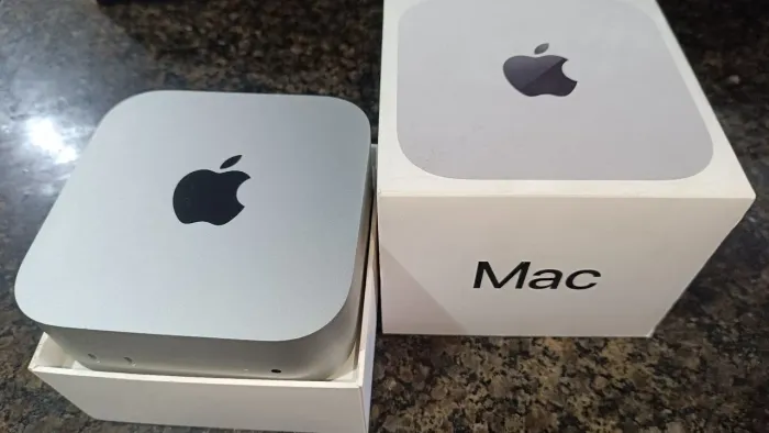 Mac Mini M4 16gb ram e 256gb. Acompanha Hub da Vention. 