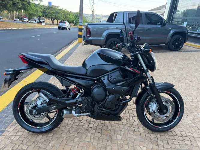 XJ6N -2012