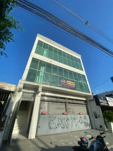 Alugo Ponto Comercial de 03 andares na Av: João Paulo II em Marco - Belém - PA