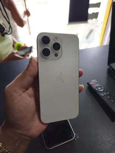 15 pro Max pra retirada de peças