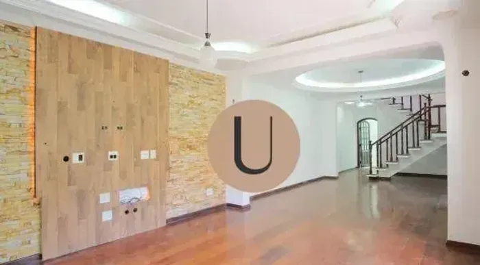 Sobrado com 8 dorms e 9 vagas Ideal para moradia ou clínicas de alto padrão no Tatuapé
