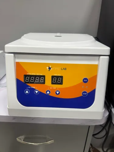 Centrífuga Laboratorial Digital  12 Tubos - Nova Sem Uso - 