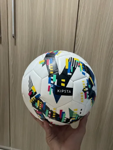 Bola de futebol kipsta nova