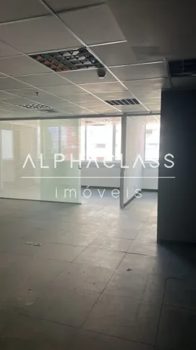 Vendo e alugo sala comercial em Alphaville - Edifício Montreal