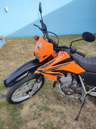 XR 250 TORNADO, EXTREMAMENTE ÍNTEGRA.
