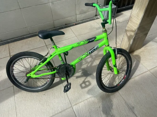 Bike BMX TOP DE LINHA
