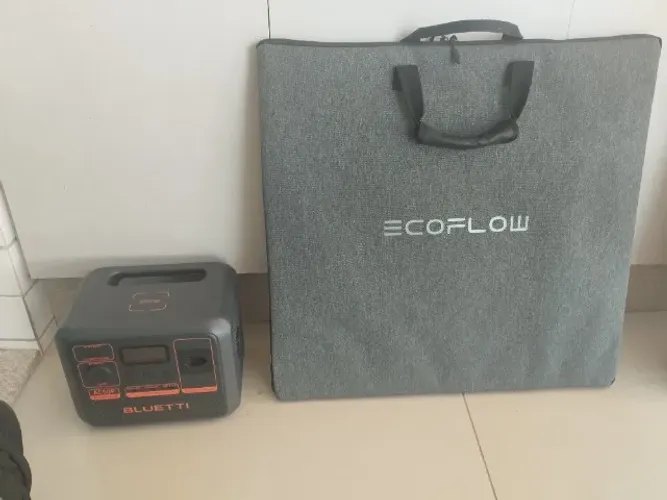 KIT ENERGIA PORTÁTIL SEMINOVO - BLUETTI AC50P 220V + PAINEL SOLAR ECOFLOW 160W