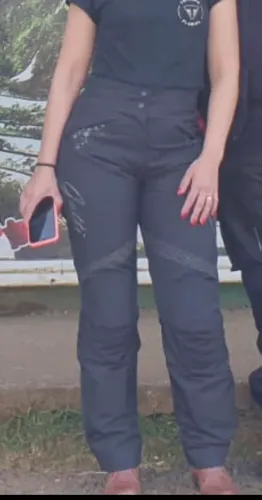 Vendo calça motociclista feminina