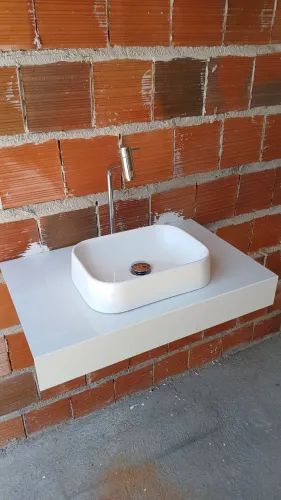 Pia de porcelanato apenas R$400