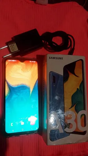 Celular sansung a30 64GB passo cartão com taxa!