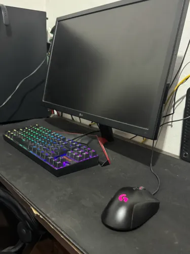 Vendo Pc gamer e acessórios + cadeira 
