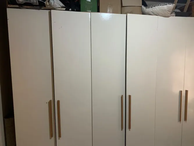 Vende-se guarda-roupa
