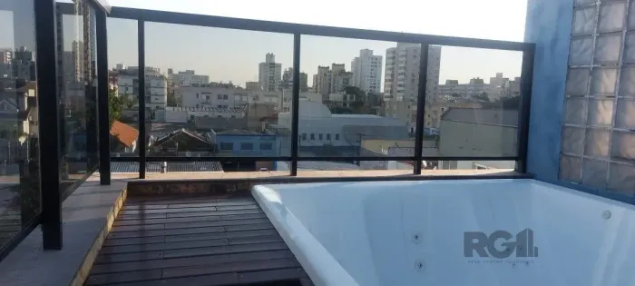 Cobertura à venda 2 quartos, suite e 2 vagas de garagem bairro Santana, Porto A