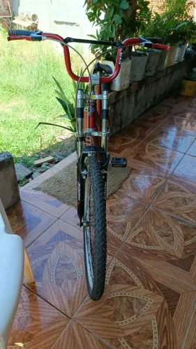 vendo essa bicicleta pra sair logo no precinho