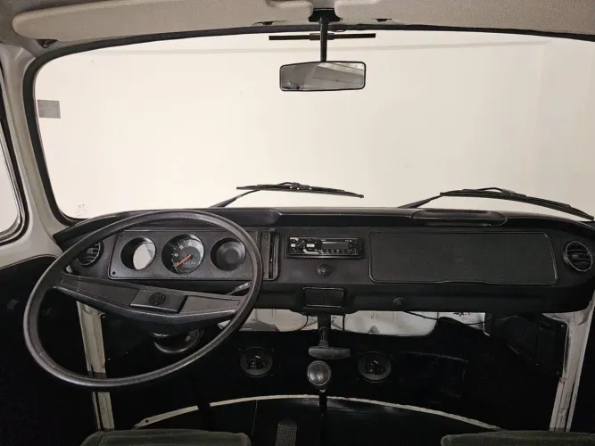 Volkswagen Kombi Standard/ Luxo/ Serie Prata 1995