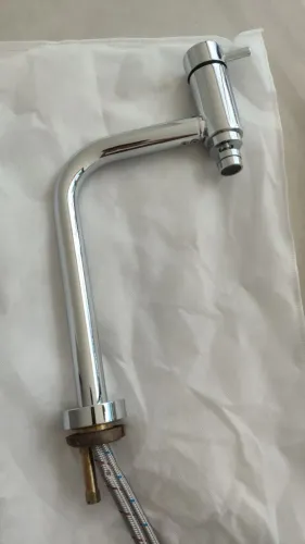 Torneira Deca para cozinha bica alta cromada (sem detalhes)