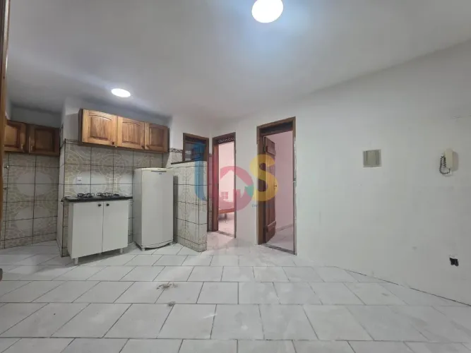 Alugo Apartamento 02 Quartos no Centro