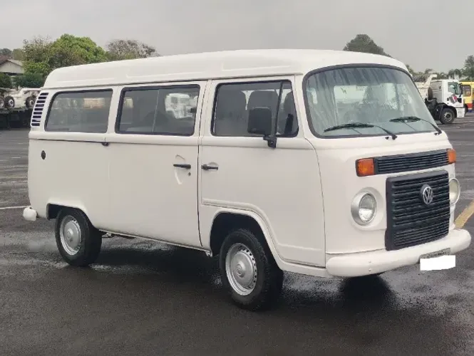 Volkswagen Kombi Standard 1.4 MI Total Flex 8V 2011