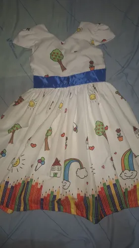 Vestido infantil veste 6 a 8 anos