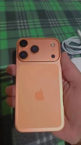 iPhone xr 17 pro