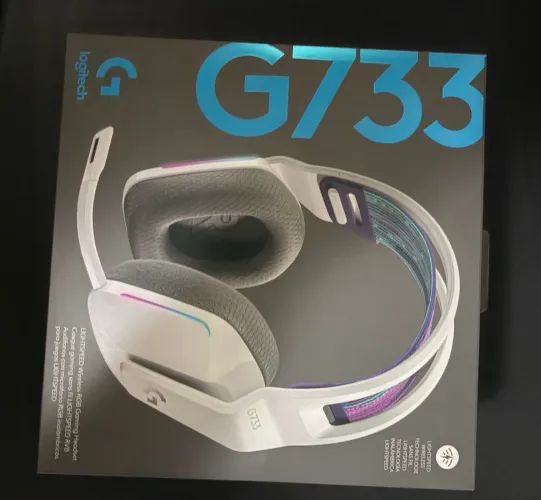 Headset logitech g733