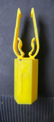 chave extratora de capas de parafusos de roda