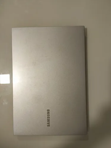Vende-se notebook seminovo - Samsung