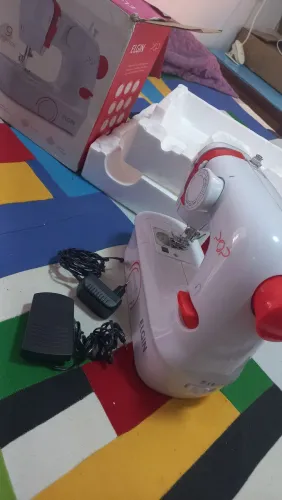 Máquina de costura 