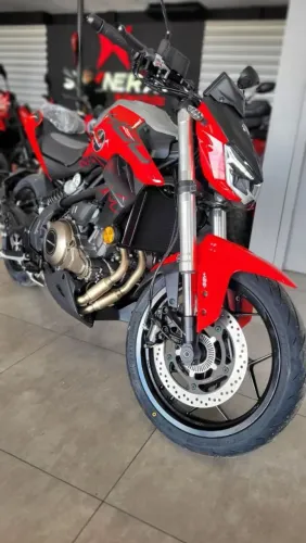 SBM 400 2026 - 2.000 KM - Impecável - Aceito Assumir Financiamento Ailos ou Quitação.
