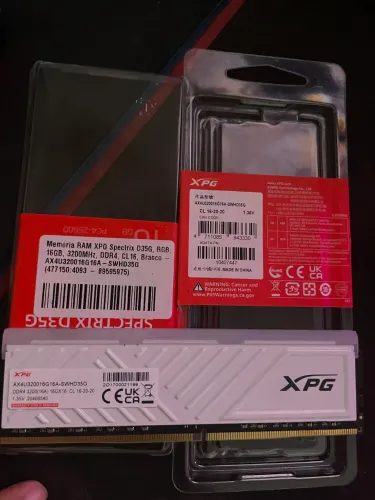 Memória RAM XPG Spectrix D35G RGB 1x16 3200mhz DDR4