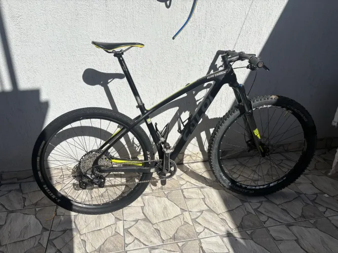 Caloi elite CARBON