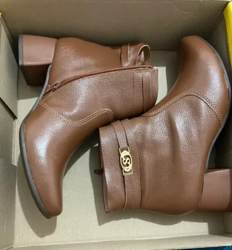 Bota usaflex numero 38