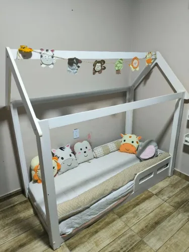 Cama Montessori infantil