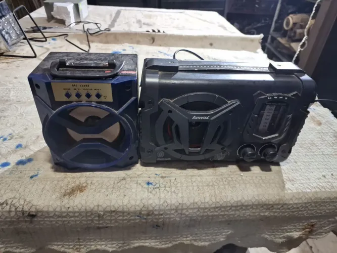 2 radio o grade esta funcionando. oradio e o relógio não fis teste nos outros dispo