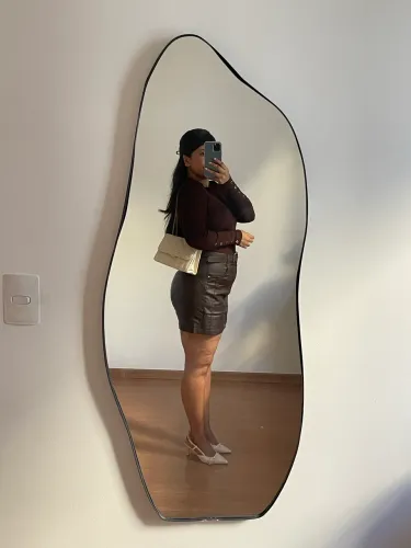 Short saia couro