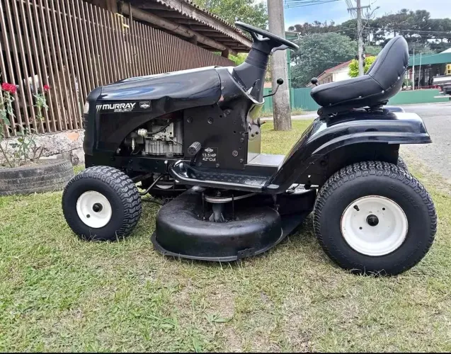 Tratorzinho cortador de grama