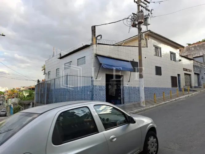 R Domingos Francisco Lisboa, Vila Serralheiro