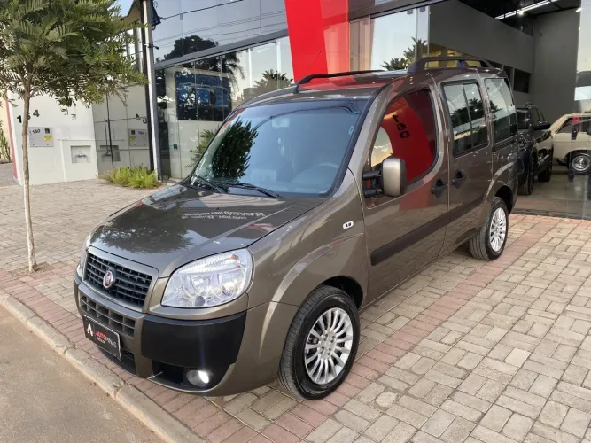 Fiat Doblo Essence 1.8 Flex 16V 5P 2015