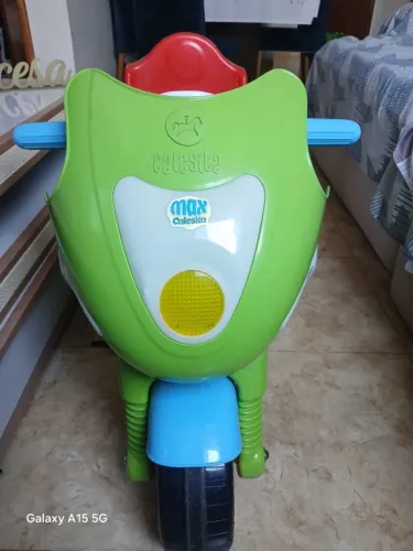 Triciclo infantil moto max calesita