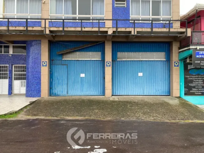 Sala comercial de 375 m² no centro de Tramandaí, em frente ao Macromix