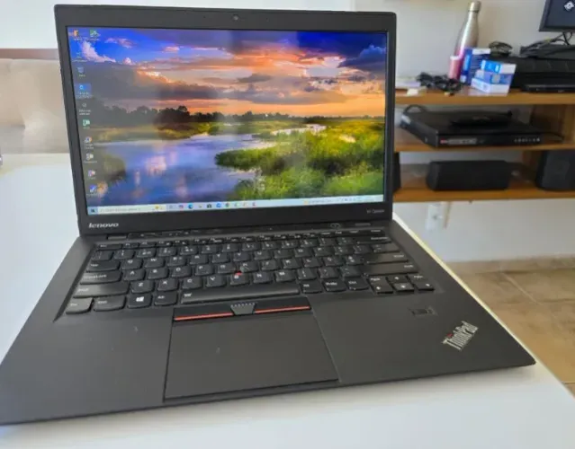 Notebook Lenovo X1 Carbon, i5 5ª Geração 8 de Ram, SSD de 256GB M2NVME Excelente.