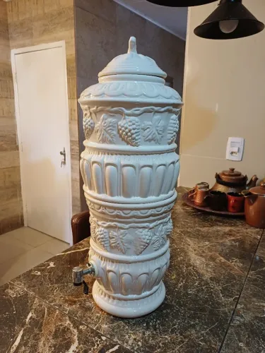 Filtro de água anos 70 ( porcelana ) relíquia para colecionadores