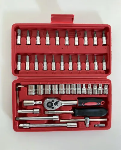 Kit ferramentas bits pontas soquetes catraca maleta 46 peças NOVA