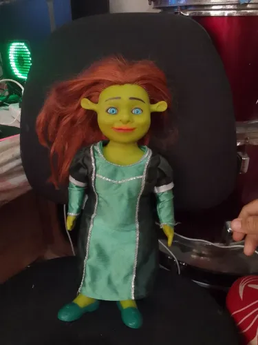 Boneca Fiona de vinil