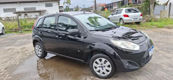 Ford Fiesta SE 1.0 8V Flex 5P 2014