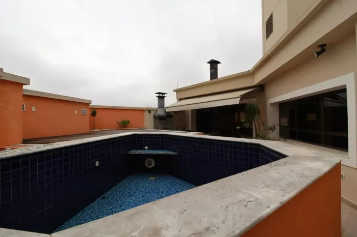 Cobertura para venda em Moema com 4 quartos, sendo 2 suítes, 250m²
