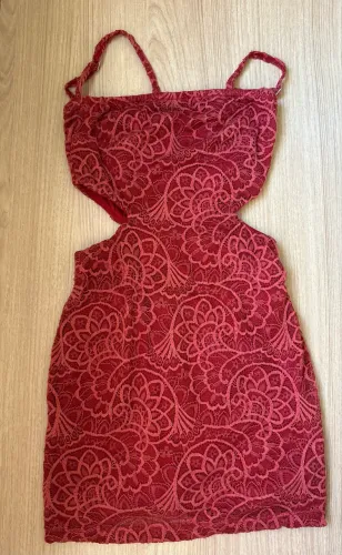 vestido Petit Handbook na cor vermelha, tamanho M. Nunca usado 