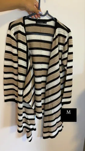 Casaco de tricô feminino novo