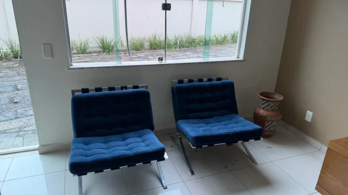 Kit com 2 Poltronas Barcelona Azul-Marinho - Excelente Estado